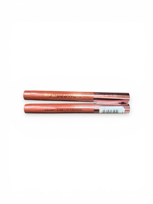 Makeup Revolution Velvet Kiss Lip Crayon in Cutie, Set of 2